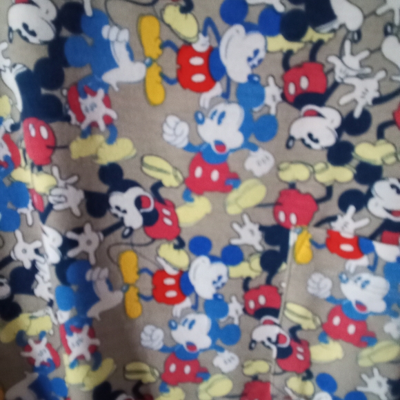 Carly - Picture 2 of 2